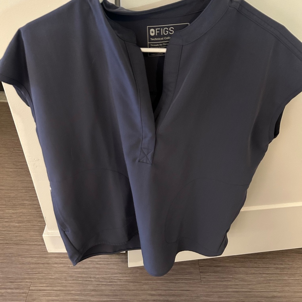 Figs Size Med Grey Set